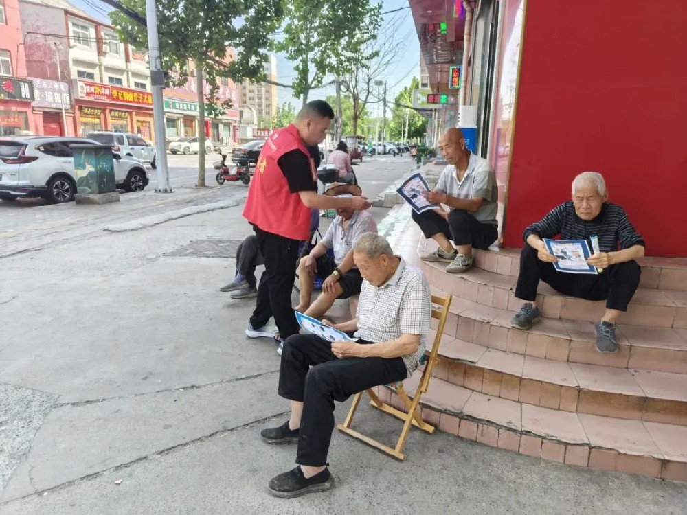 【精神文明建設(shè)】共建網(wǎng)絡文明 共享清朗空間│鄭投產(chǎn)業(yè)園公司聯(lián)合馬寨社區(qū)開展網(wǎng)絡文明傳播志愿活動